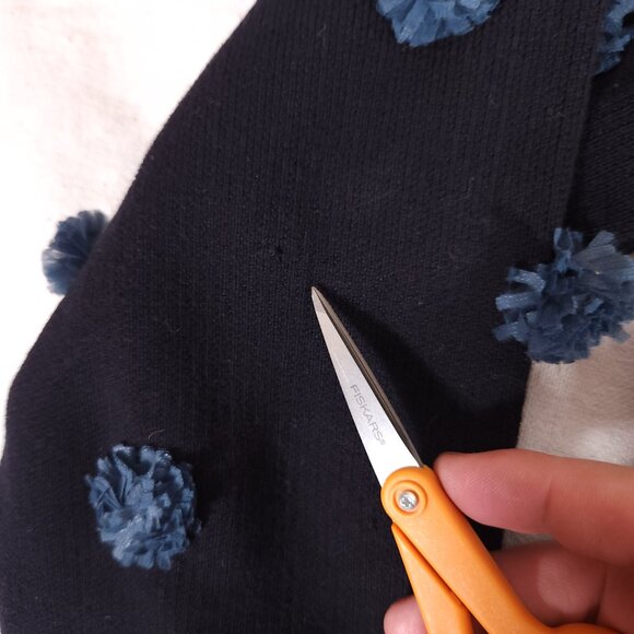 Opening Ceremony Pom Poms Pullover Sweater Womens Medium V-Neck Playful Boho - Picture 8 of 16